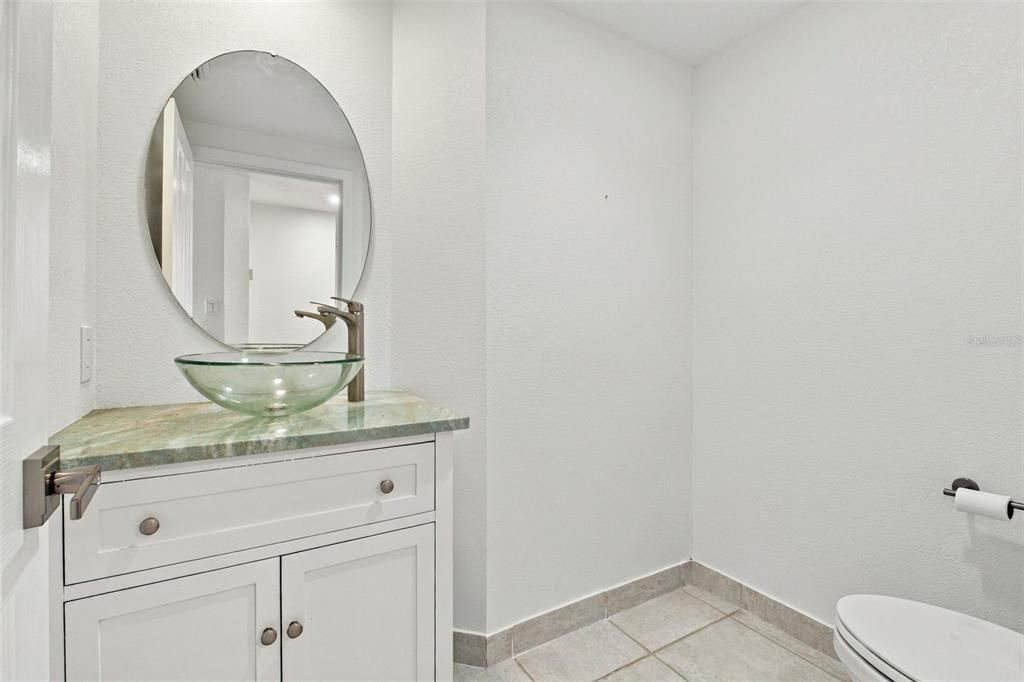 En Venta: $929,000 (2 camas, 2 baños, 1833 Pies cuadrados)