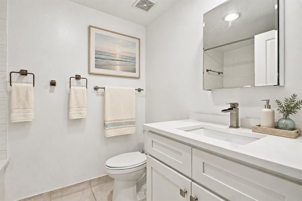 En Venta: $929,000 (2 camas, 2 baños, 1833 Pies cuadrados)