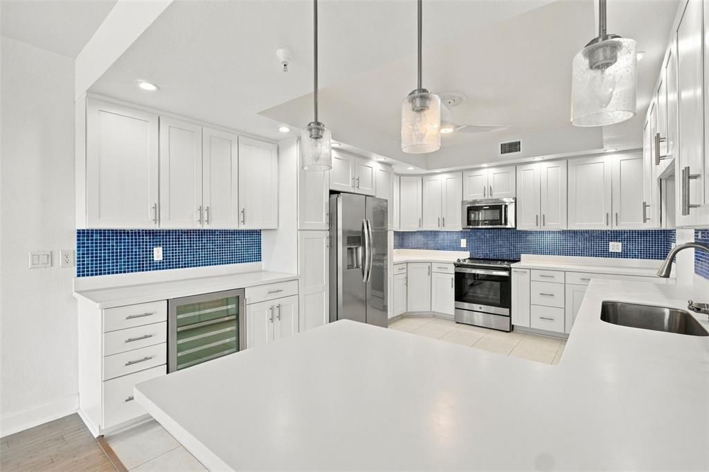En Venta: $929,000 (2 camas, 2 baños, 1833 Pies cuadrados)