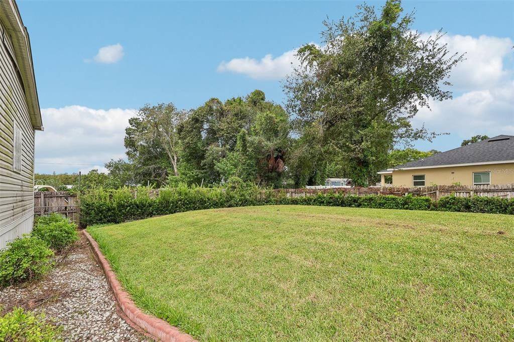 En Venta: $379,000 (4 camas, 2 baños, 2310 Pies cuadrados)