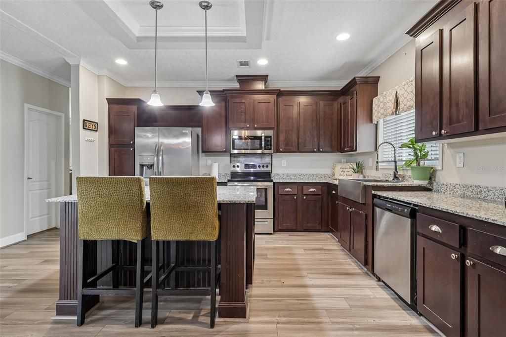 En Venta: $379,000 (4 camas, 2 baños, 2310 Pies cuadrados)