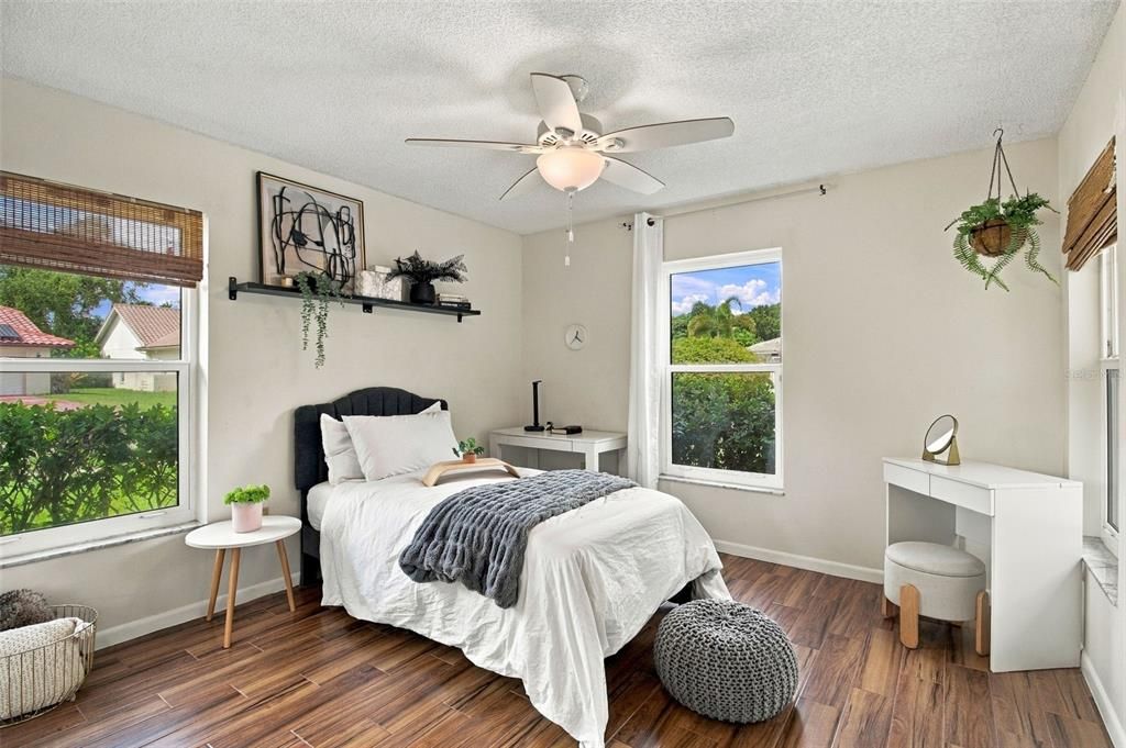 : $575,000 (3 camas, 2 baños, 2119 Pies cuadrados)