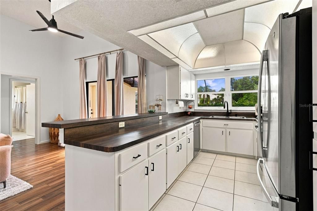 : $575,000 (3 camas, 2 baños, 2119 Pies cuadrados)