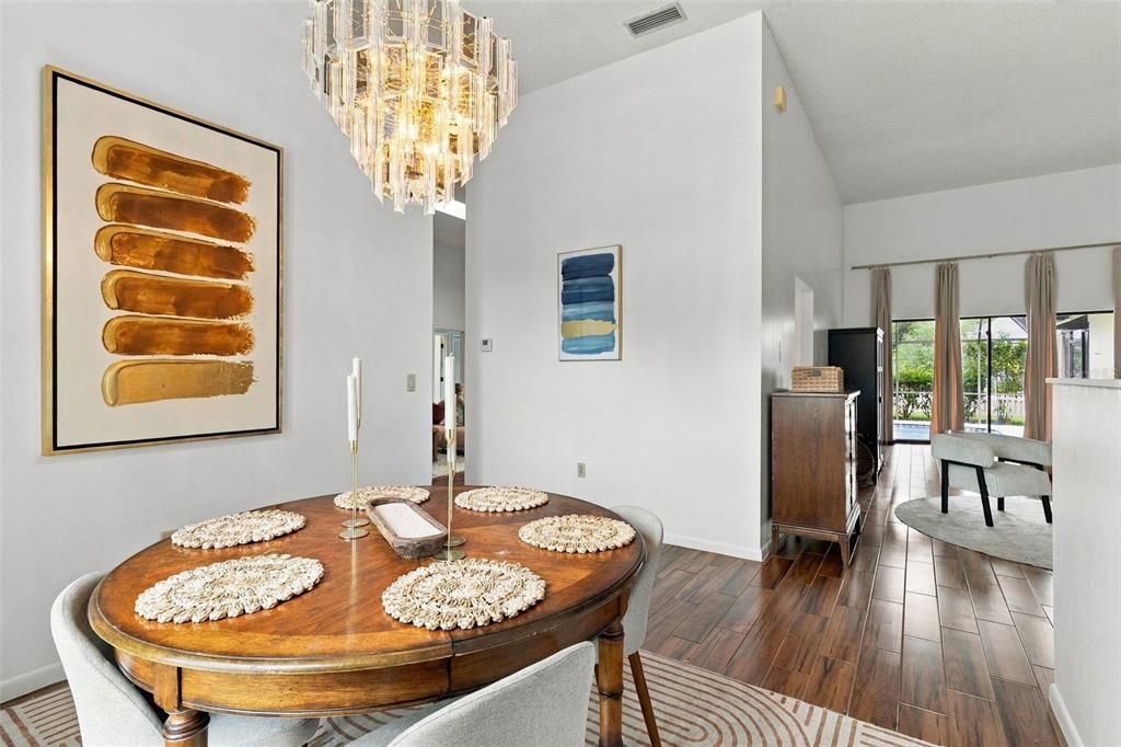 : $575,000 (3 camas, 2 baños, 2119 Pies cuadrados)