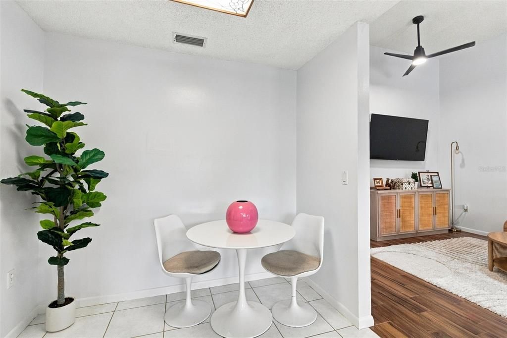 : $575,000 (3 camas, 2 baños, 2119 Pies cuadrados)