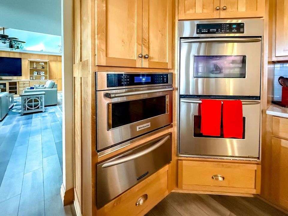 На продажу: $1,200,000 (4 спален, 3 ванн, 3204 Квадратных фут)