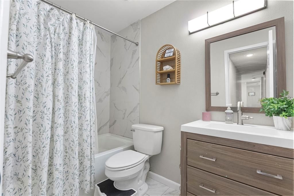 На продажу: $439,900 (3 спален, 2 ванн, 1569 Квадратных фут)