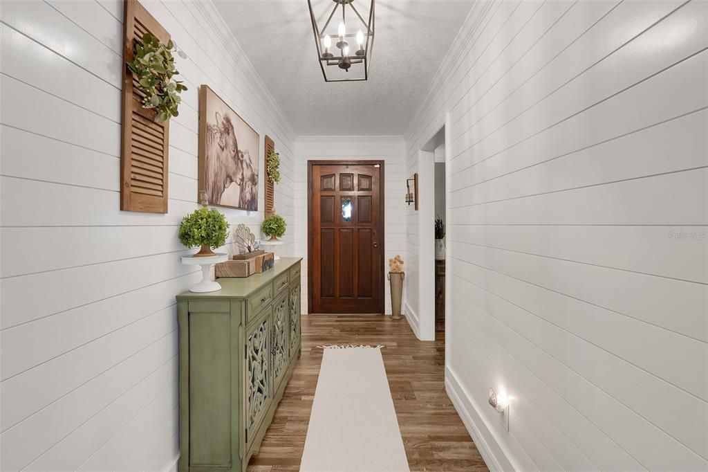 For Sale: $565,000 (3 beds, 2 baths, 1697 Square Feet)