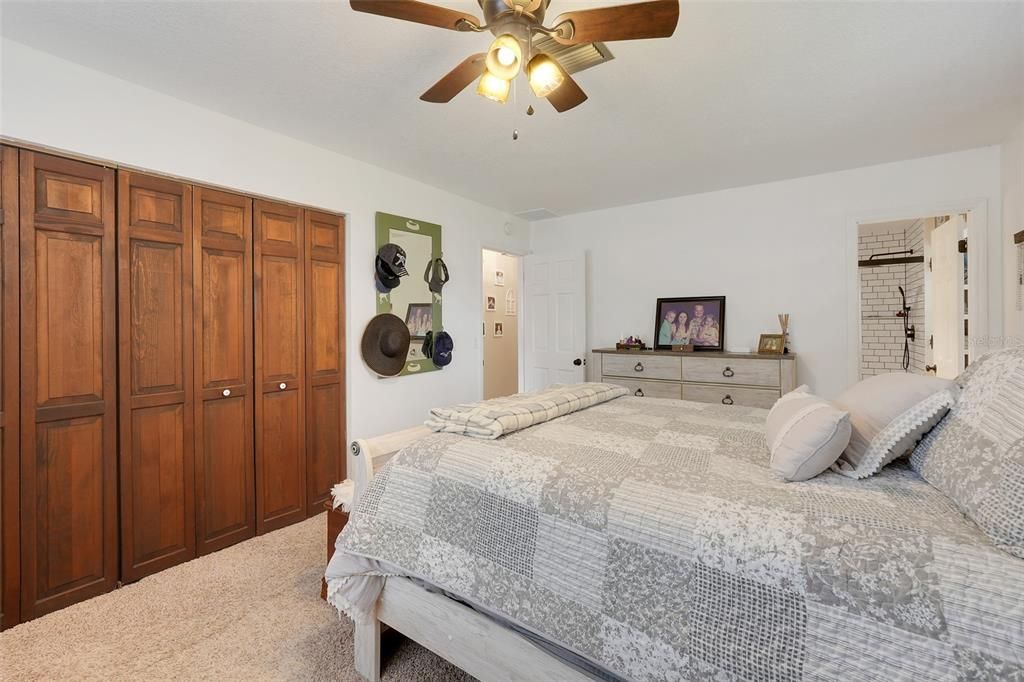 For Sale: $565,000 (3 beds, 2 baths, 1697 Square Feet)