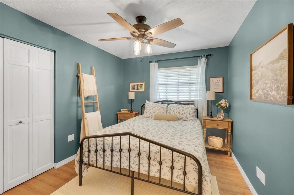 For Sale: $565,000 (3 beds, 2 baths, 1697 Square Feet)