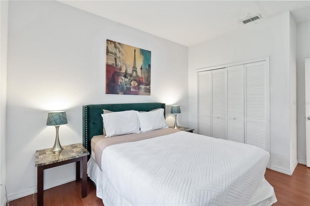 En Renta: $2,000 (3 camas, 3 baños, 1650 Pies cuadrados)
