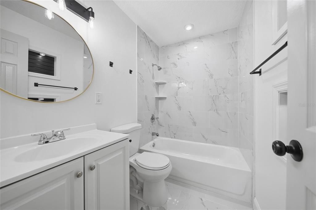 На продажу: $239,900 (3 спален, 2 ванн, 1380 Квадратных фут)