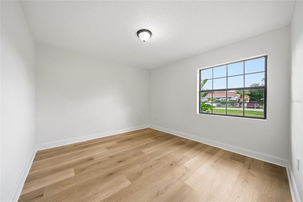 На продажу: $239,900 (3 спален, 2 ванн, 1380 Квадратных фут)
