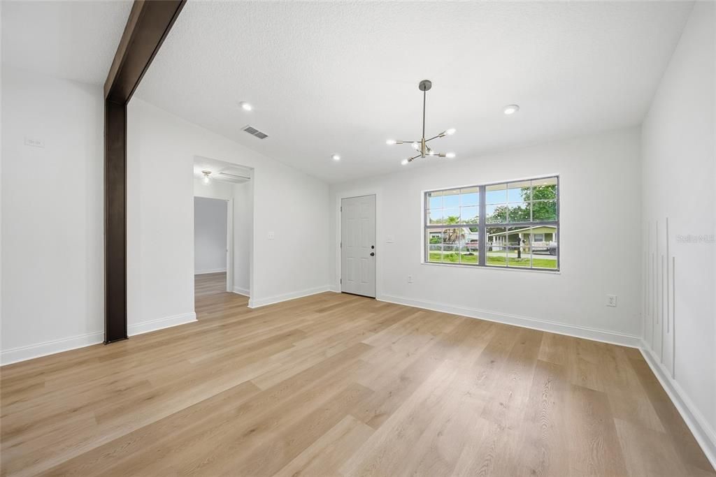 На продажу: $239,900 (3 спален, 2 ванн, 1380 Квадратных фут)