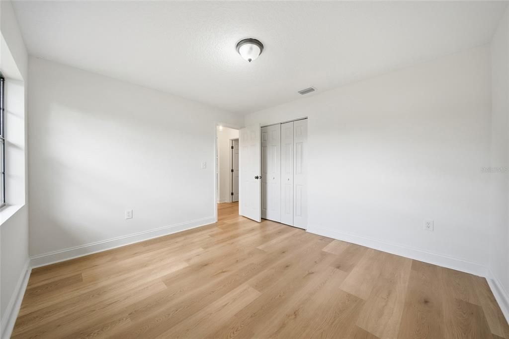 На продажу: $239,900 (3 спален, 2 ванн, 1380 Квадратных фут)