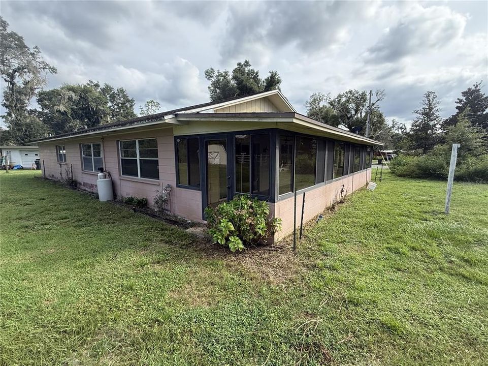 Activo con contrato: $276,000 (3 camas, 2 baños, 1804 Pies cuadrados)