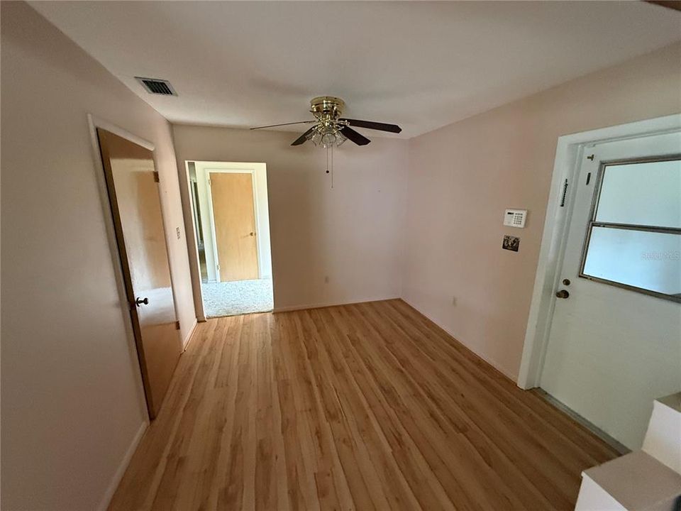Activo con contrato: $276,000 (3 camas, 2 baños, 1804 Pies cuadrados)