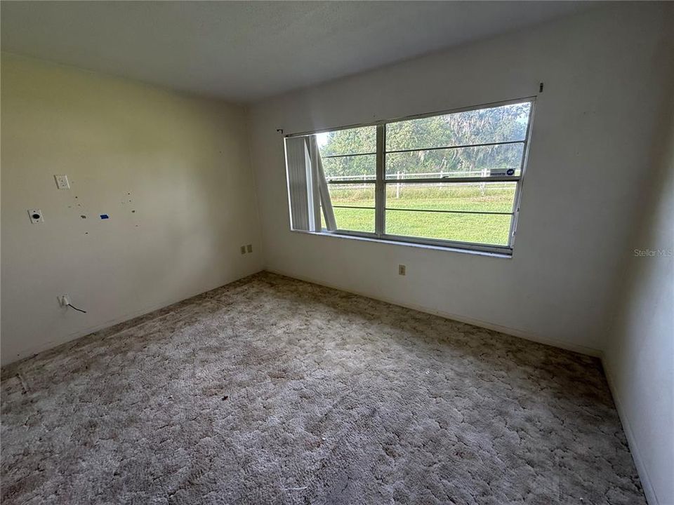 Activo con contrato: $276,000 (3 camas, 2 baños, 1804 Pies cuadrados)