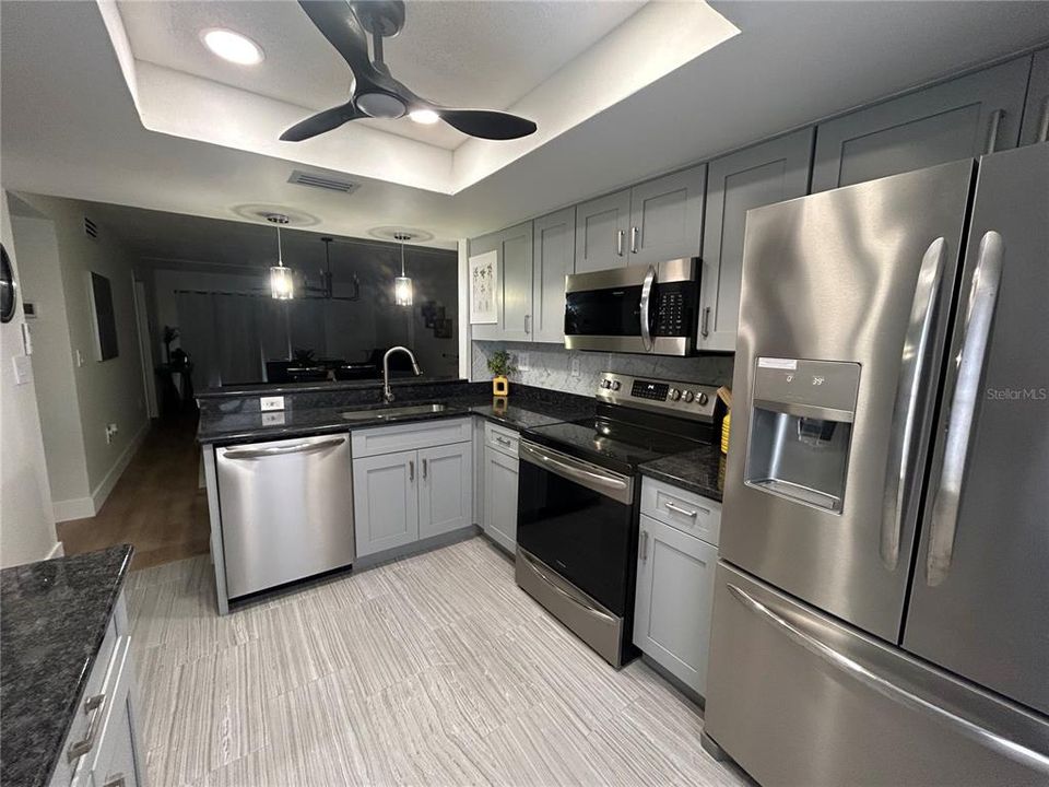 For Rent: $1,900 (2 beds, 2 baths, 1054 Square Feet)