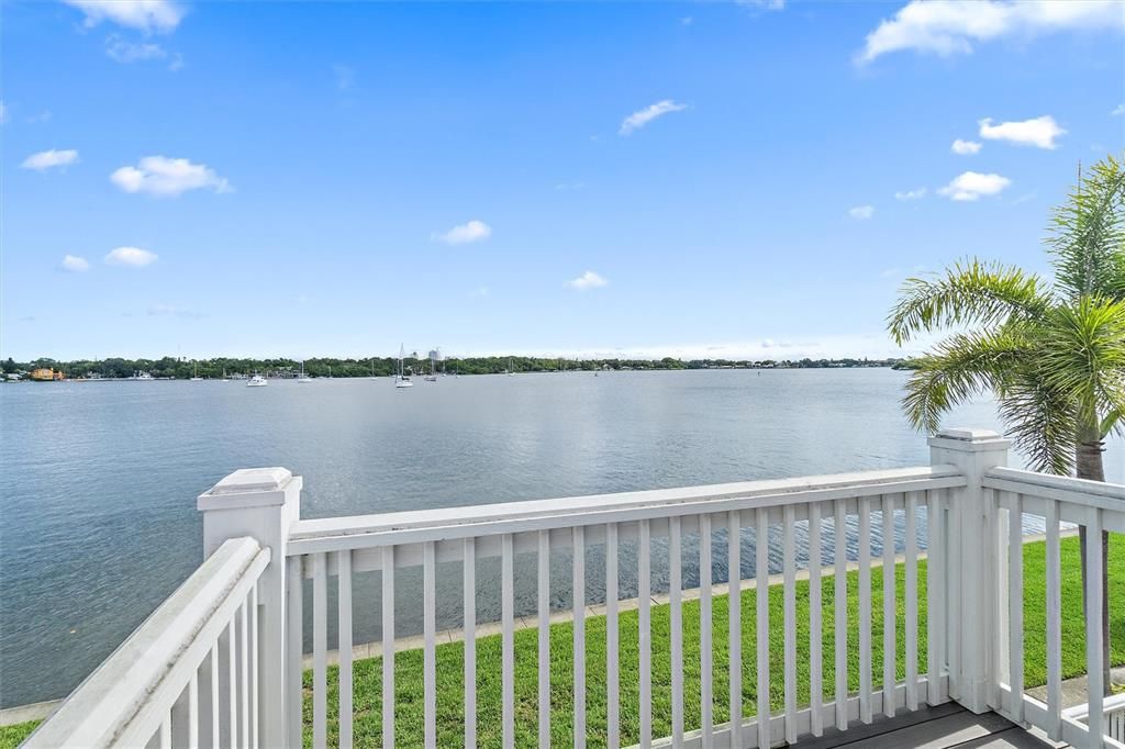 For Rent: $2,500 (2 beds, 1 baths, 1084 Square Feet)