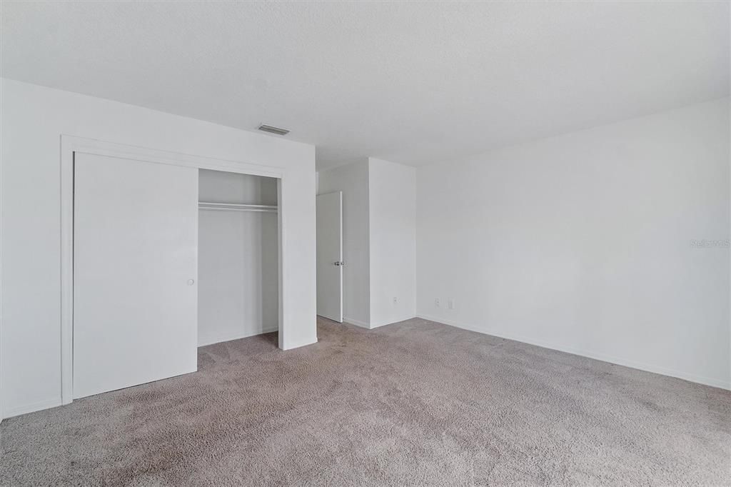 For Rent: $2,500 (2 beds, 1 baths, 1084 Square Feet)