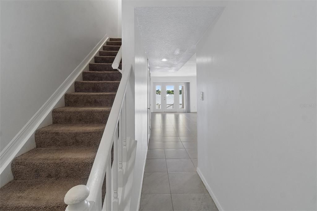 For Rent: $2,500 (2 beds, 1 baths, 1084 Square Feet)