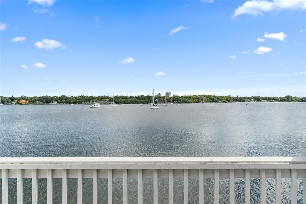 For Rent: $2,500 (2 beds, 1 baths, 1084 Square Feet)
