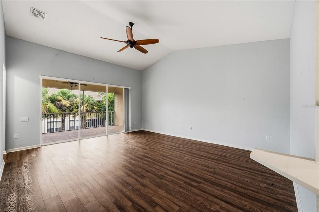 For Rent: $2,200 (3 beds, 2 baths, 1864 Square Feet)