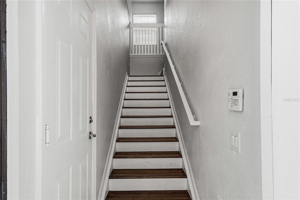 For Rent: $2,200 (3 beds, 2 baths, 1864 Square Feet)