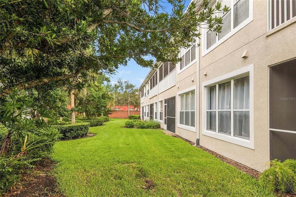 For Rent: $2,200 (3 beds, 2 baths, 1864 Square Feet)