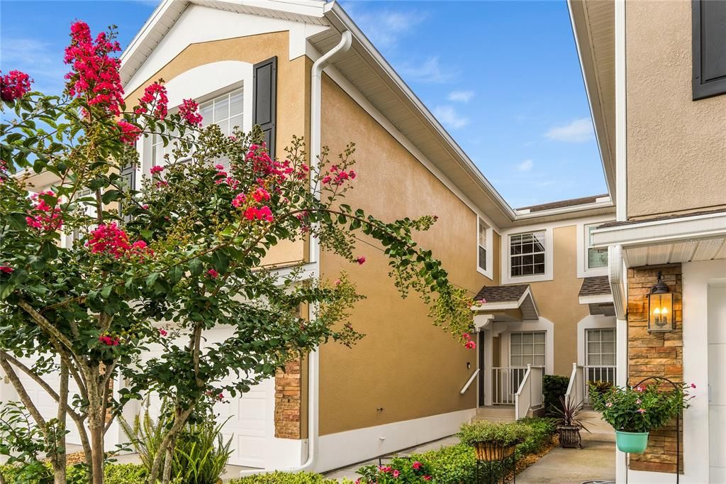 For Rent: $2,200 (3 beds, 2 baths, 1864 Square Feet)