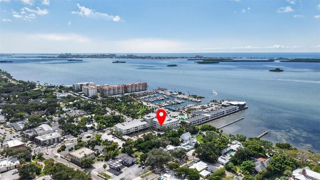 For Sale: $780,000 (2 beds, 2 baths, 1426 Square Feet)