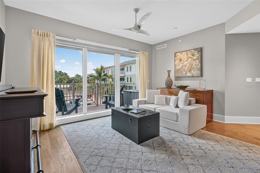 For Sale: $780,000 (2 beds, 2 baths, 1426 Square Feet)