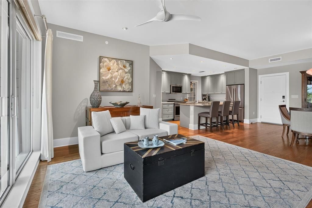 For Sale: $780,000 (2 beds, 2 baths, 1426 Square Feet)