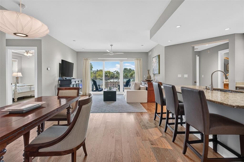 For Sale: $780,000 (2 beds, 2 baths, 1426 Square Feet)