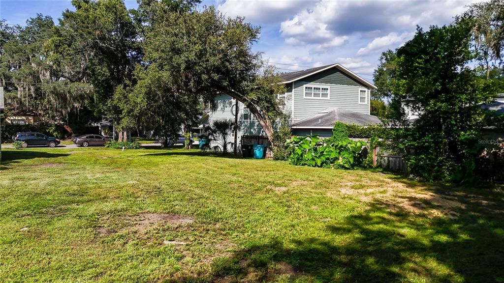 For Sale: $350,000 (0.17 acres)