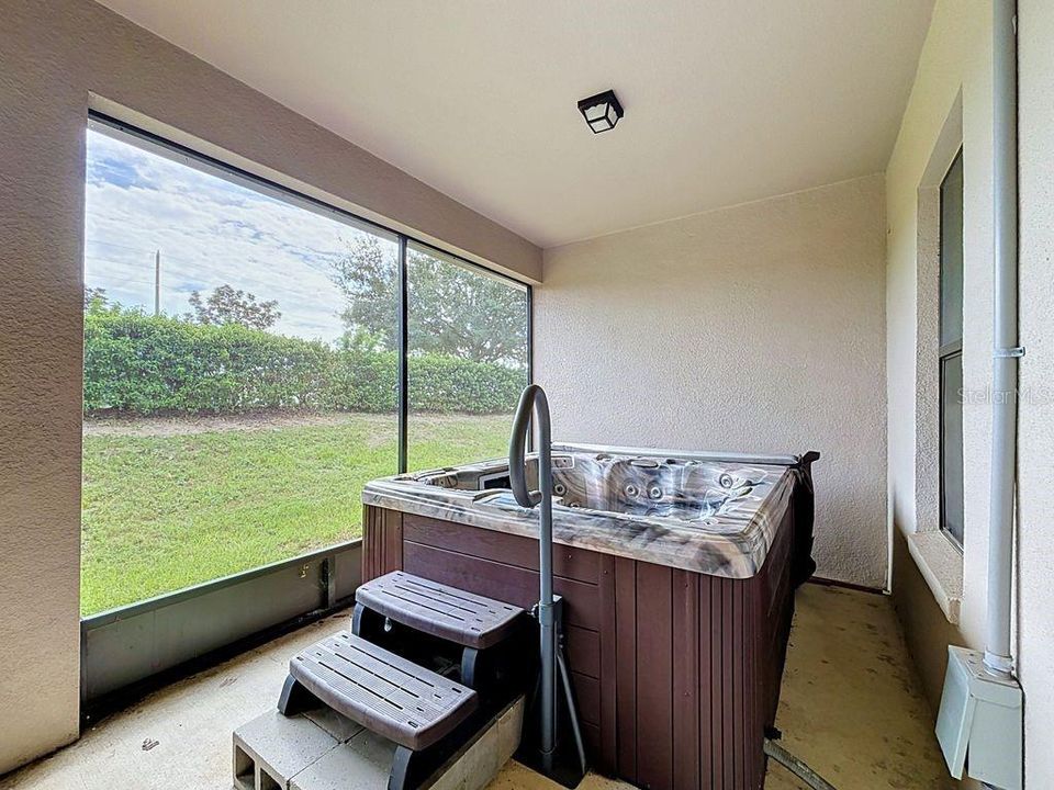 For Sale: $360,000 (4 beds, 2 baths, 2752 Square Feet)
