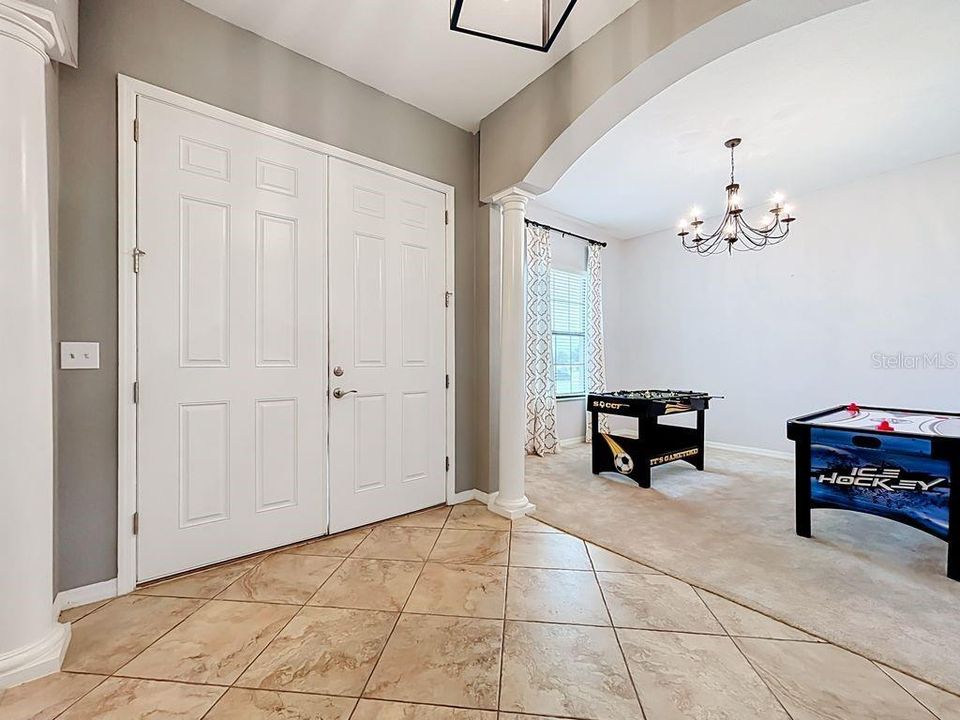 For Sale: $360,000 (4 beds, 2 baths, 2752 Square Feet)