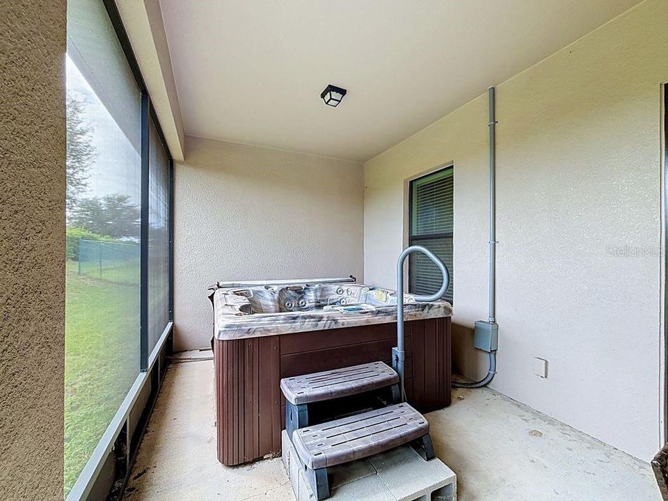 For Sale: $360,000 (4 beds, 2 baths, 2752 Square Feet)