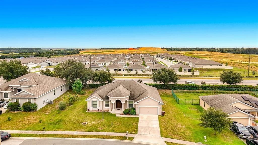 For Sale: $360,000 (4 beds, 2 baths, 2752 Square Feet)