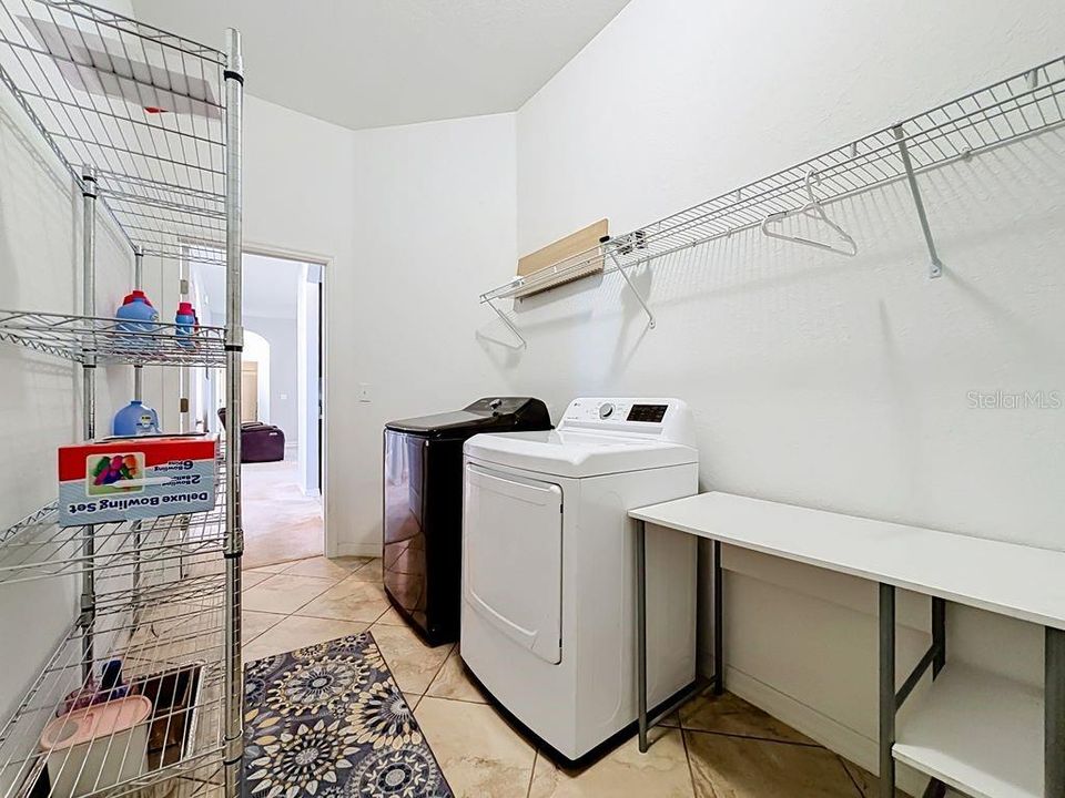 For Sale: $360,000 (4 beds, 2 baths, 2752 Square Feet)