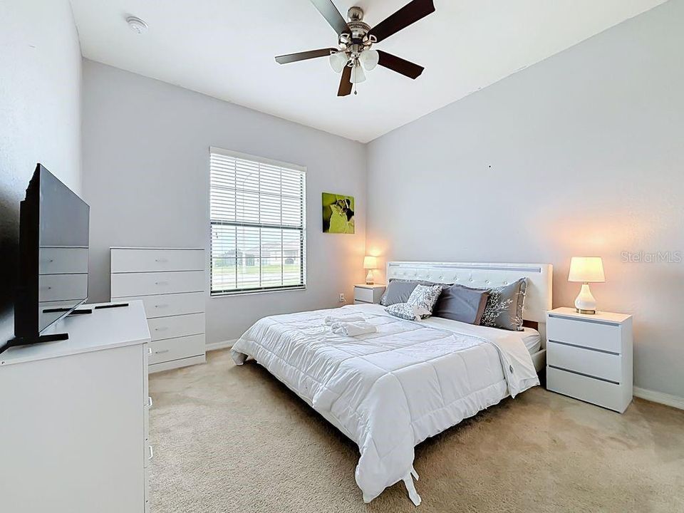 For Sale: $360,000 (4 beds, 2 baths, 2752 Square Feet)