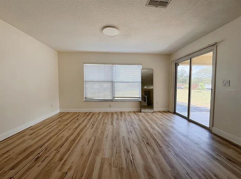 В аренду: $2,900 (3 спален, 2 ванн, 2193 Квадратных фут)