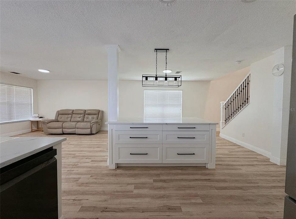 В аренду: $2,900 (3 спален, 2 ванн, 2193 Квадратных фут)