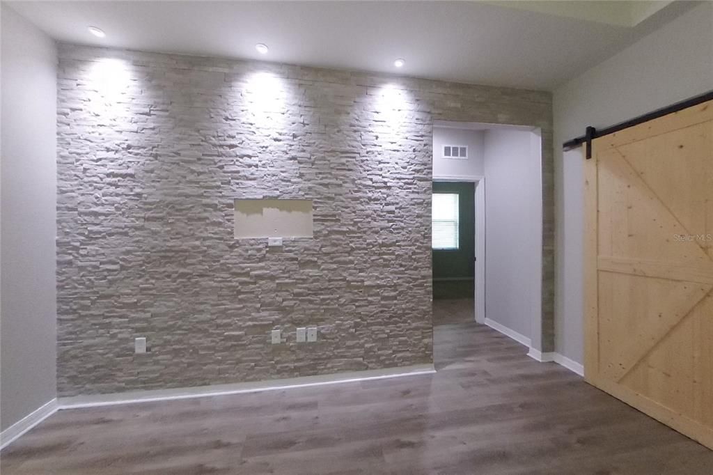 For Rent: $2,239 (3 beds, 2 baths, 1554 Square Feet)