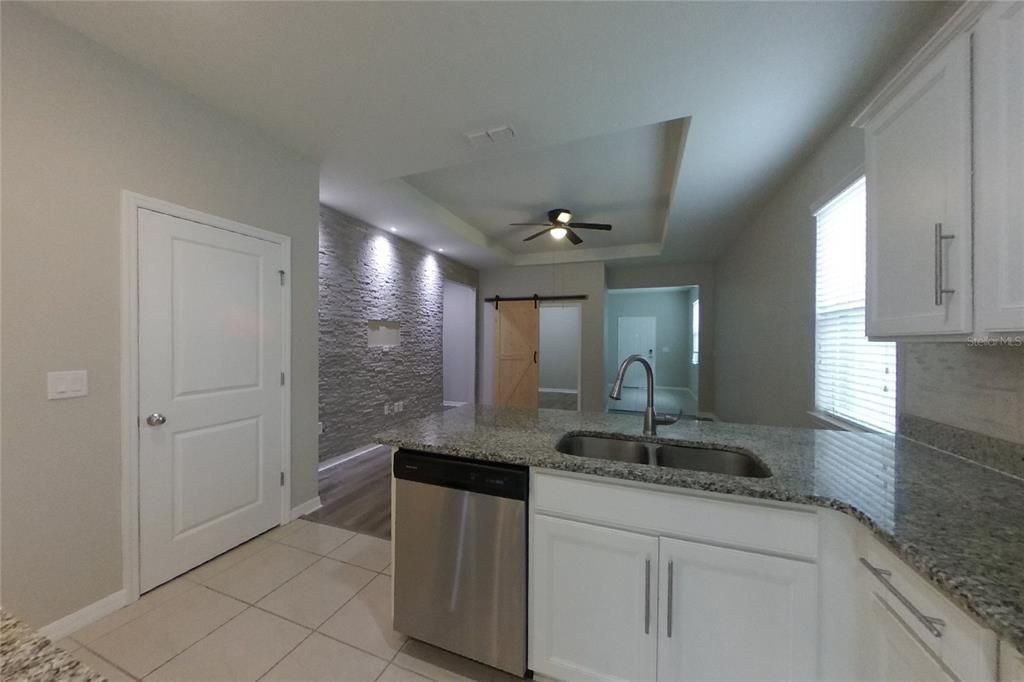 For Rent: $2,239 (3 beds, 2 baths, 1554 Square Feet)