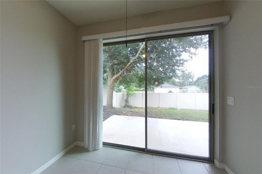 For Rent: $2,239 (3 beds, 2 baths, 1554 Square Feet)