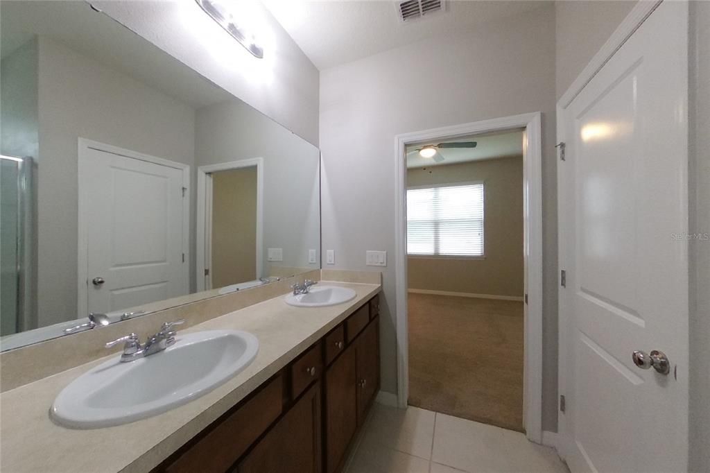 For Rent: $2,239 (3 beds, 2 baths, 1554 Square Feet)