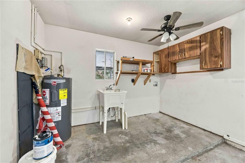 En Venta: $235,000 (3 camas, 2 baños, 1585 Pies cuadrados)