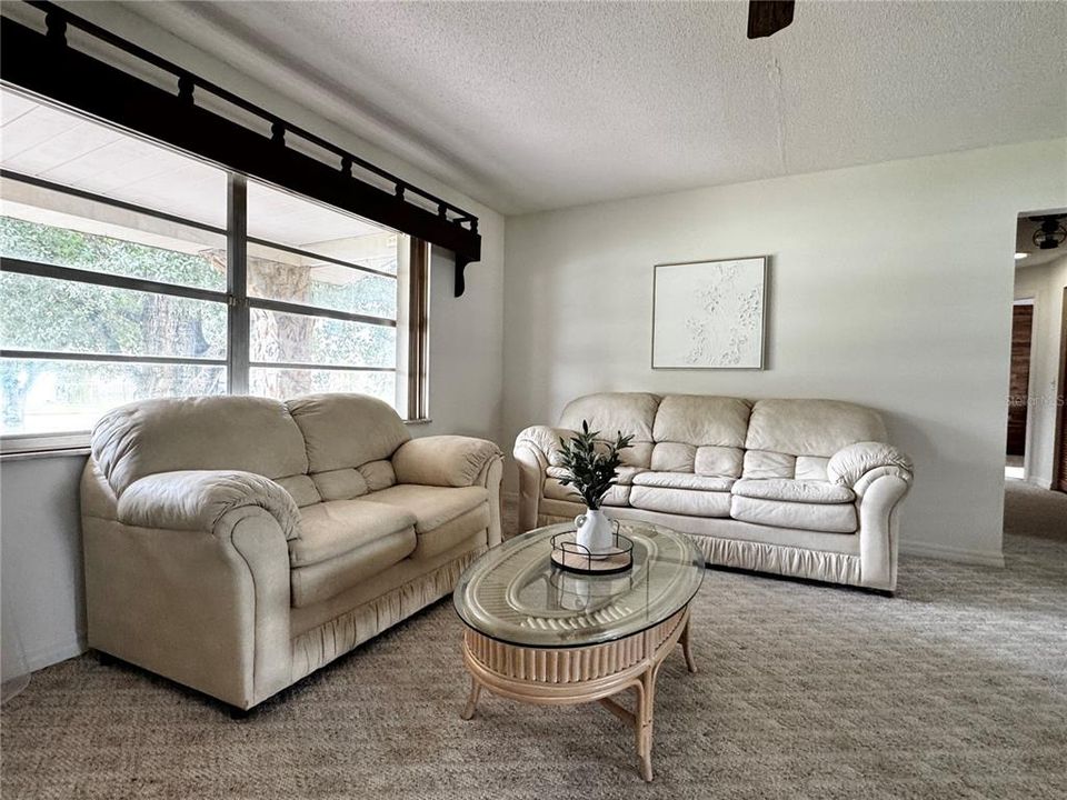 For Sale: $220,000 (3 beds, 2 baths, 1624 Square Feet)
